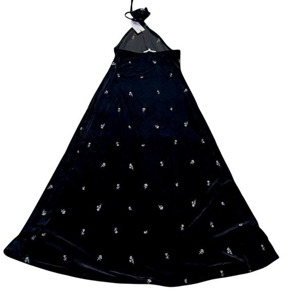 NWT WeWoreWhat Embroidered Flower Velvet High Neck Halter Midi Dress Black - Picture 6 of 16